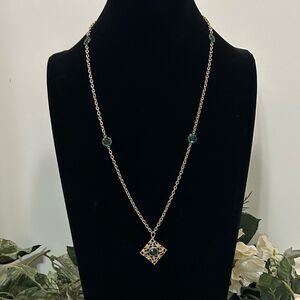 Vtg Pendant Station Necklace Emerald Green Glass Stones Diamond-Shaped Filigree